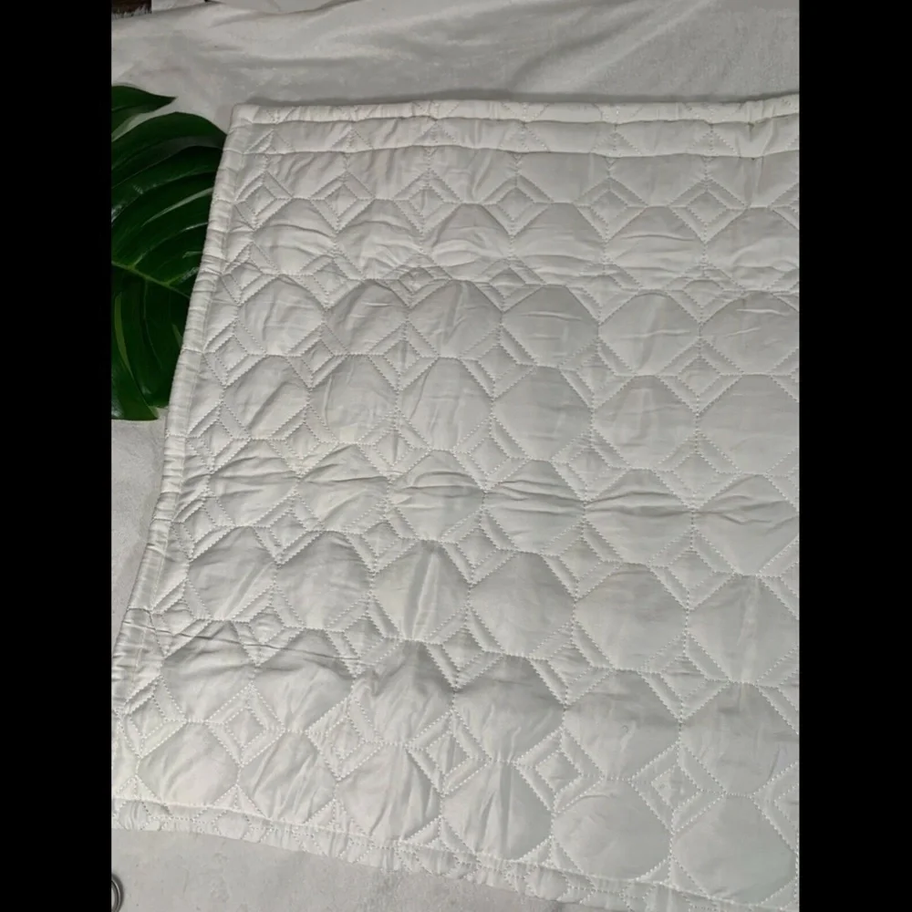 NEW Hotel Collection Alabastar Quilted (1) Standard Sham‎ Pillow